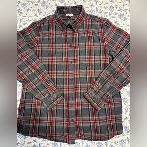L.L. Bean Men's Gray and Red Plaid Button-Down flannel Shirt 100% Cotton size M